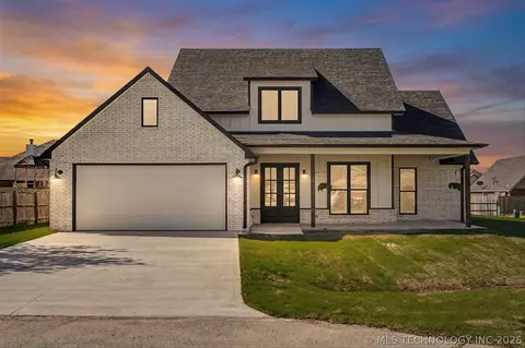 3618 W Evergreen St, Skiatook, OK 74070