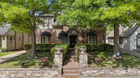 2252 S Troost Ave, Tulsa, OK 74114