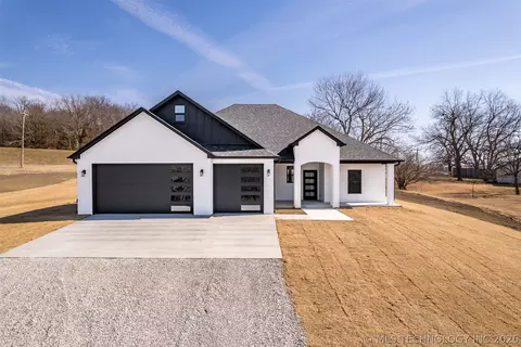 15439 N 55th West Ave, Skiatook, OK 74070