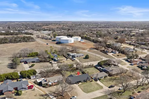 View/Area - 1506 Crescent Dr, Duncan, OK 73533 photo 2 of 5