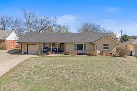 1506 Crescent Dr, Duncan, OK 73533