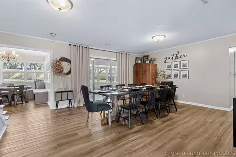 Dining - 1506 Crescent Dr, Duncan, OK 73533 photo 1 of 4