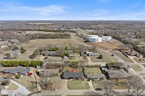 View/Area - 1506 Crescent Dr, Duncan, OK 73533 photo 3 of 5
