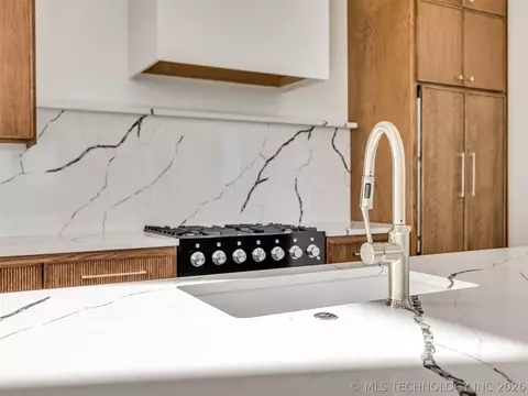 Kitchen - 295 Falcon Tree Loop, Eufaula, OK 74432 photo 5 of 10