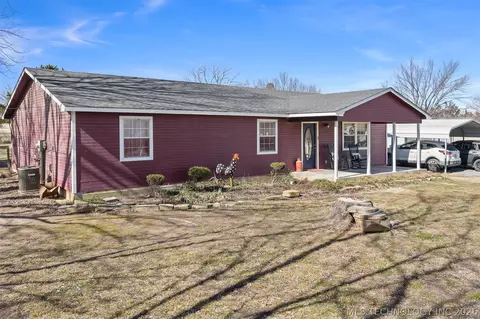 1820 W 14th St, Sulphur, OK 73086