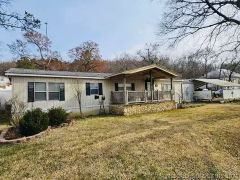 130 S Highland, Stringtown, OK 74569 photo 1