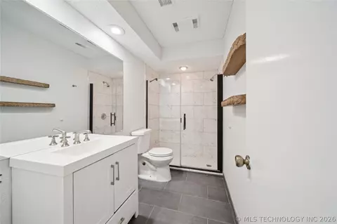 Bath - 2948 E 84th Street 39, Tulsa, OK 74137 photo 4 of 4