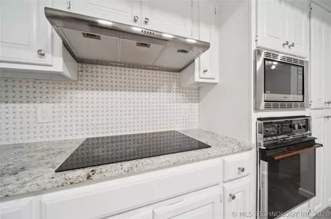 Kitchen - 2948 E 84th Street 39, Tulsa, OK 74137 photo 3 of 3