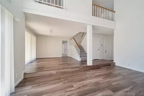 Living - 2948 E 84th Street 39, Tulsa, OK 74137 photo 5 of 8
