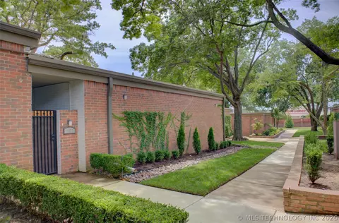 2411 E 72nd Place 2-a-3, Tulsa, OK 74136