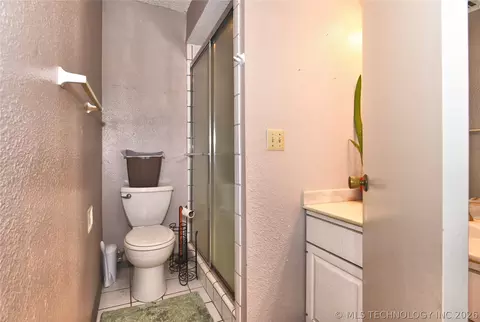 2202 E 55th Court 2202, Tulsa, OK 74105 photo 11