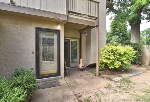 2202 E 55th Court 2202, Tulsa, OK 74105 photo 24