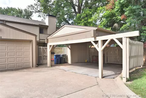 2202 E 55th Court 2202, Tulsa, OK 74105 photo 2
