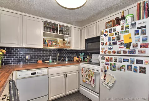 2202 E 55th Court 2202, Tulsa, OK 74105 photo 7