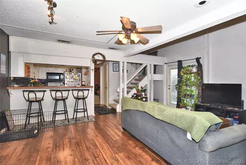 2202 E 55th Court 2202, Tulsa, OK 74105 photo 3