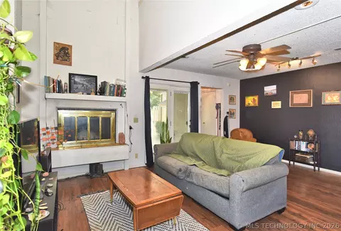 2202 E 55th Court 2202, Tulsa, OK 74105 photo 5