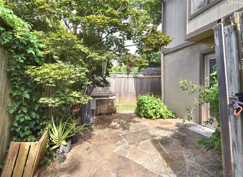 2202 E 55th Court 2202, Tulsa, OK 74105 photo 23