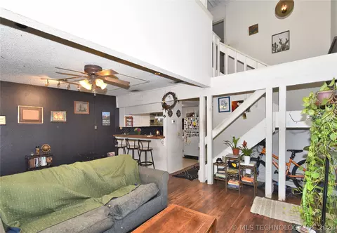 2202 E 55th Court 2202, Tulsa, OK 74105 photo 6