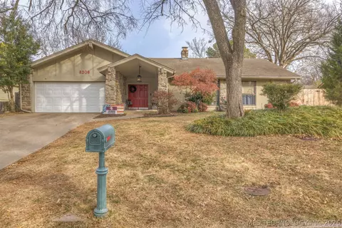 8209 S College Pl, Tulsa, OK 74137