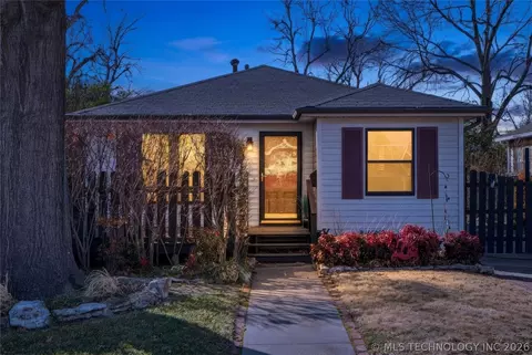 1746 S Yorktown Ave, Tulsa, OK 74104
