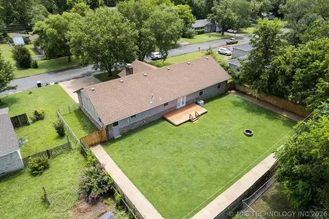 902 S Mission Ave, Tahlequah, OK 74464