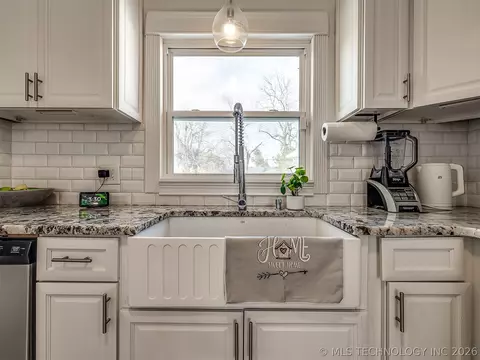 1407 E 52nd Pl, Tulsa, OK 74105 photo 9