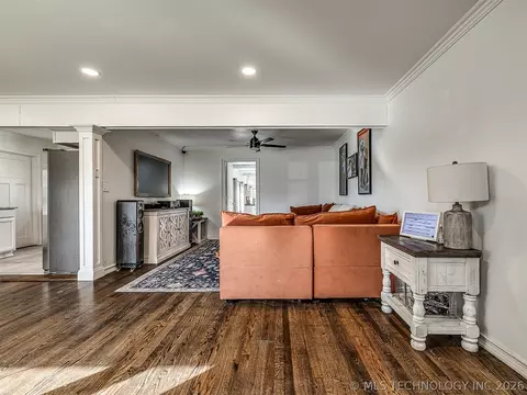 1407 E 52nd Pl, Tulsa, OK 74105 photo 6