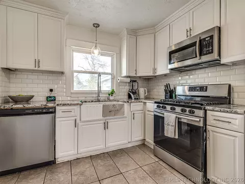 1407 E 52nd Pl, Tulsa, OK 74105 photo 10