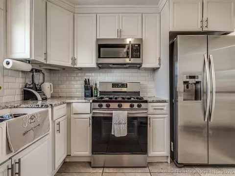 1407 E 52nd Pl, Tulsa, OK 74105 photo 11