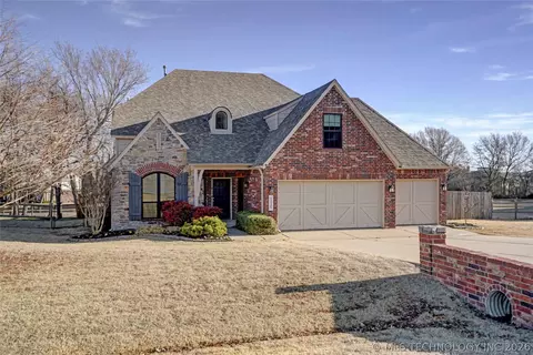 12525 Longhorn Ct, Glenpool, OK 74033