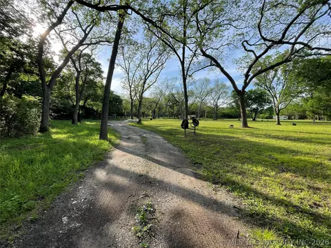 1327 Mcclain Rd, Ardmore, OK 73401