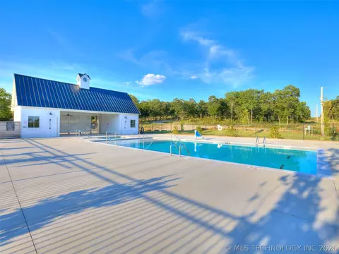 22 Falcon Tree Loop, Eufaula, OK 74432