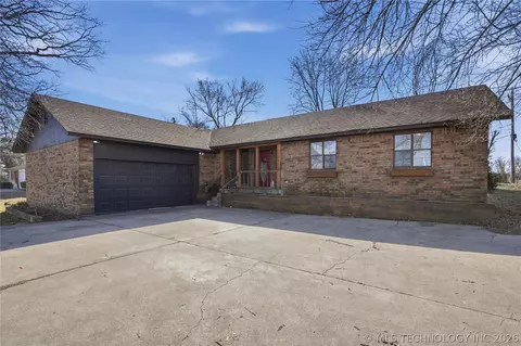 602 Ridge Dr, Sallisaw, OK 74955