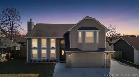 4413 W Oakland St, Broken Arrow, OK 74012