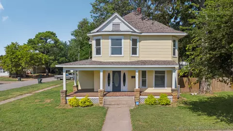 322 S Porter Ave, Okmulgee, OK 74447