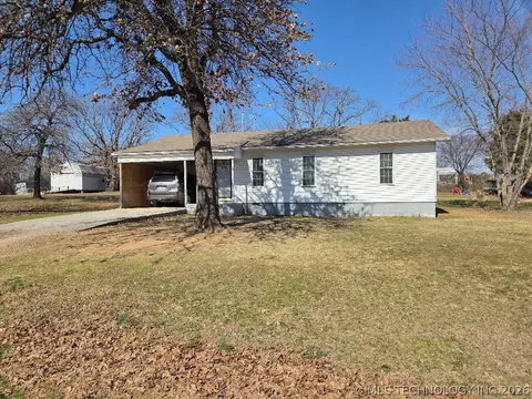 1104 Hilldale Dr, Eufaula, OK 74432