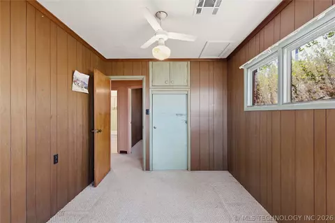 Bedroom - 32262 E 720 Rd, Wagoner, OK 74467 photo 1 of 2