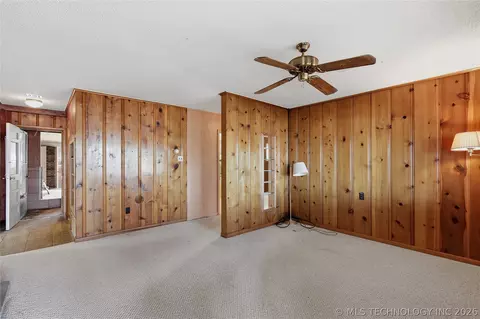 Living - 32262 E 720 Rd, Wagoner, OK 74467 photo 3 of 4