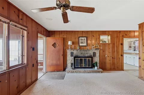 Living - 32262 E 720 Rd, Wagoner, OK 74467 photo 1 of 4
