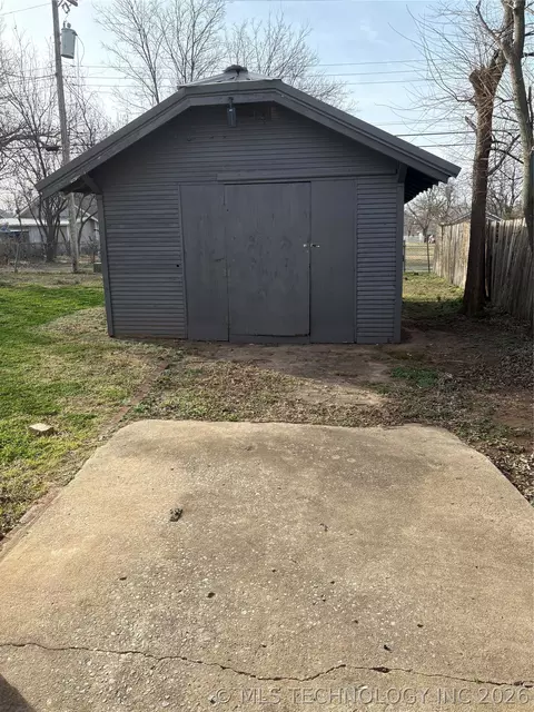 Other - 933 E Maple St, Cushing, OK 74023 photo 11 of 11