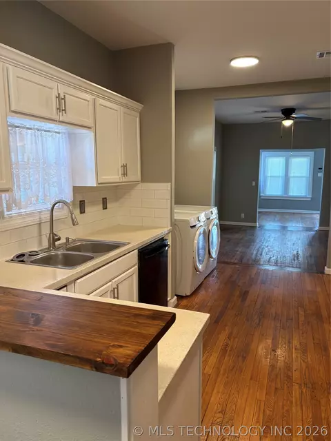 Kitchen - 933 E Maple St, Cushing, OK 74023 photo 1 of 3
