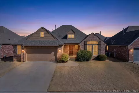 4757 S 202nd East Ave, Broken Arrow, OK 74014