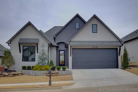 910 W 86th St S, Tulsa, OK 74132