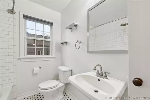 Bath - 3407 E 5th Pl, Tulsa, OK 74112 photo 2 of 3