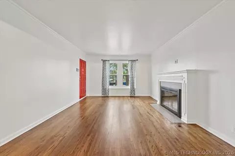 Living - 3407 E 5th Pl, Tulsa, OK 74112 photo 3 of 4