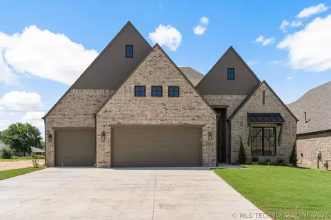 2513 W Twin Oaks St, Broken Arrow, OK 74012