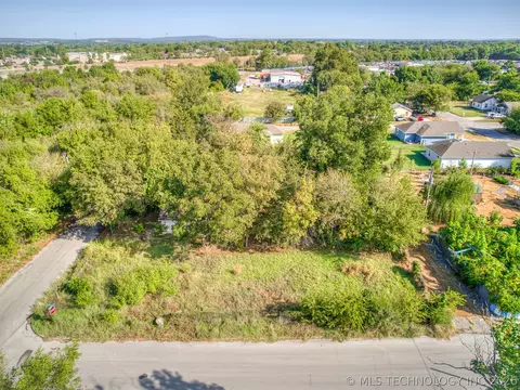 1327 N Rockford Ave, Tulsa, OK 74106