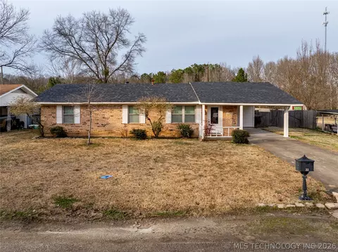 22 Park Dr, Idabel, OK 74745