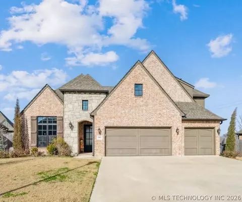 1003 W 87th St S, Tulsa, OK 74132