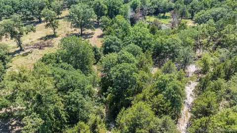 Mockingbird Road, Ardmore, OK 73401 photo 2